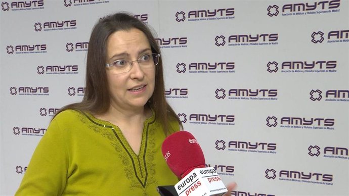 Archivo - Ángela Hernández, vicesecretaria general del sindicato médico de Madrid, Amyts.
