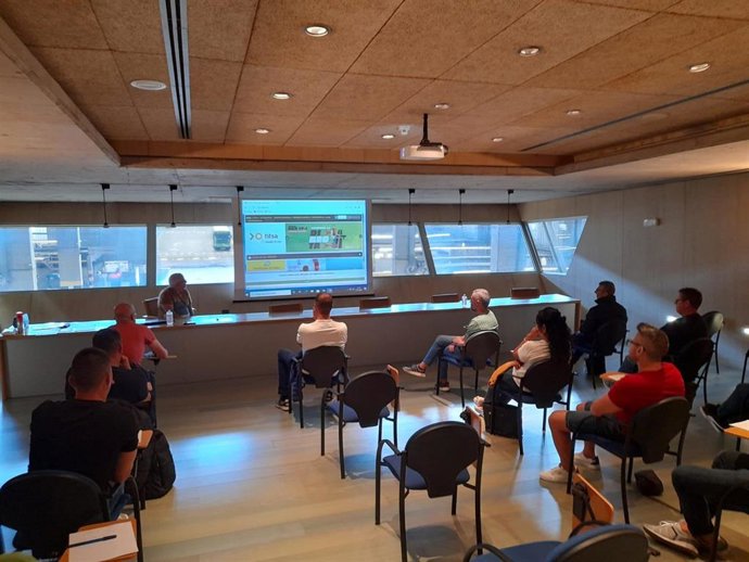 Formación de nuevos conductores de Titsa