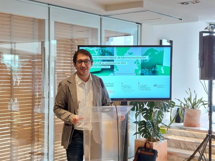 El conseller de Modelo Económico, Turismo y Trabajo, Iago Negueruela, en la clausura del Consejo Interterritorial de Internacionalización