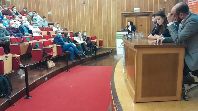 Mesa de las jornadas de enfermedades inmunomediadas