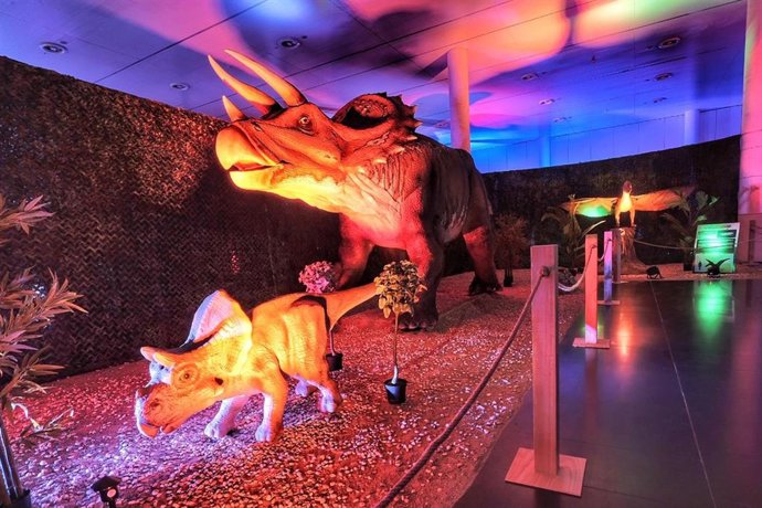 La muestra Dinosaurs Live llega al Pabellón de la Navegación