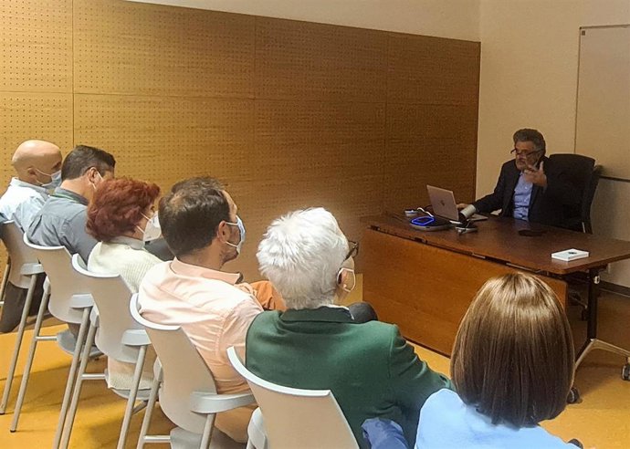 Jornada divulgativa 'Ayudando a comprender la enfermedad'