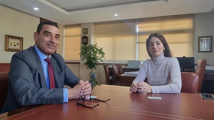 El cónsul de Marruecos y la presidente de la APA.