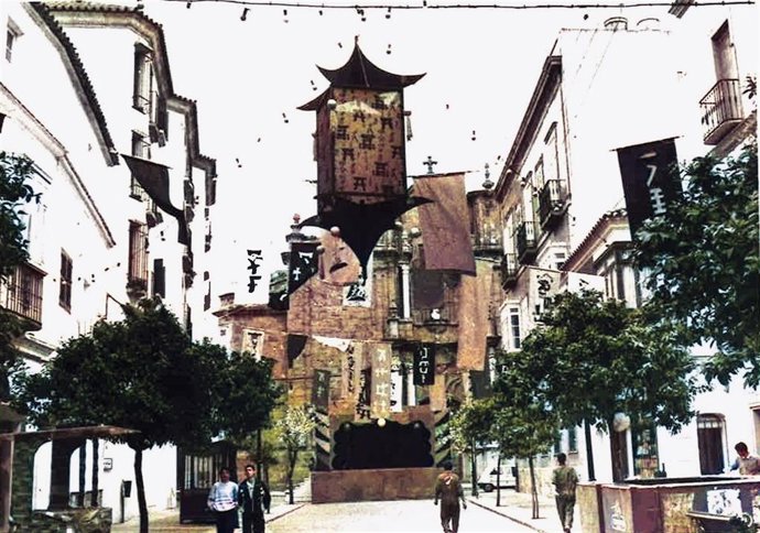 Decoración del carnaval de Tarifa como un barrio chino en 1990