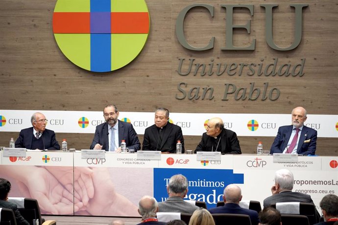 Inauguración del XXIV Congreso Católicos y Vida Pública, en el CEU.