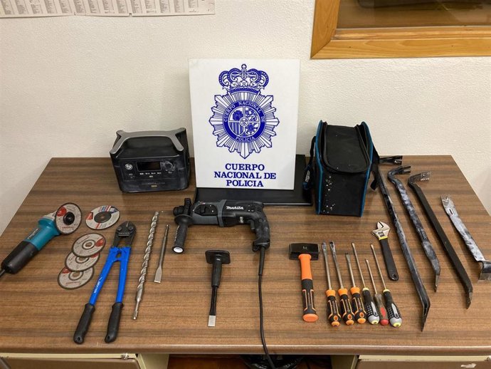 Objetos aprehendidos a los arrestados en Zaragoza.