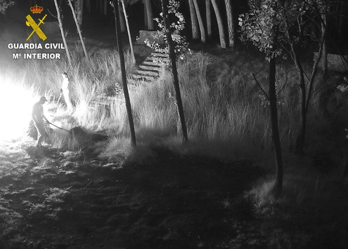 Dos investigados por la quema de cable para extraer el cobre en el Parque Natural Sierra de Baza (Granada)