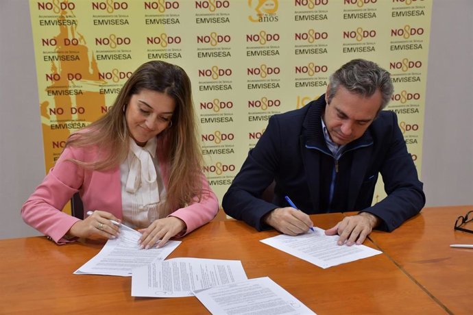 Emvisesa Cesión Vivienda Asociación Personas Sin Hogar. Nota De Prensa Y Fotografía.