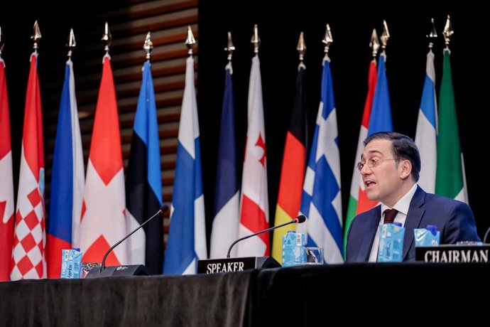 El ministro de Asuntos Exteriores, Unión Europea y Cooperación, José Manuel Albares, interviene sobre Prioridades para la OTAN: la perspectiva española en el Comité de Economía y Seguridad, en el hotel Meliá Castilla, a 19 de noviembre de 2022, en Mad