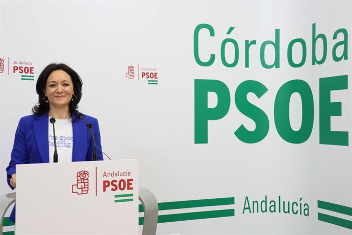 Archivo - La secretaria general del PSOE de Córdoba, Rafi Crespín, en la sede de su partido, imagen de archivo
