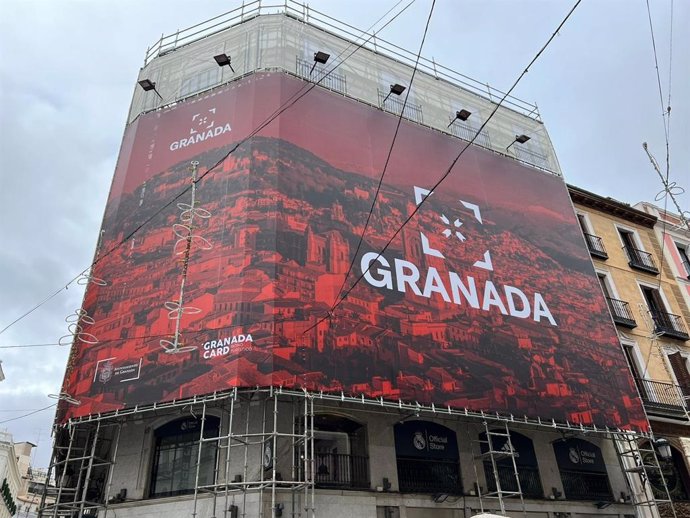 Lona gigante de más de 200 metros cuadrados en el centro de Madrid.
