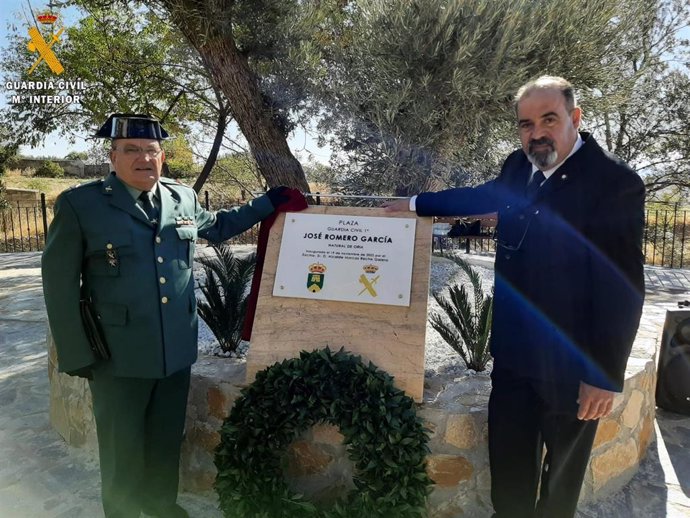 Oria y la Comandancia de Almería realizan un homenaje póstumo al guardia civil José Romero García