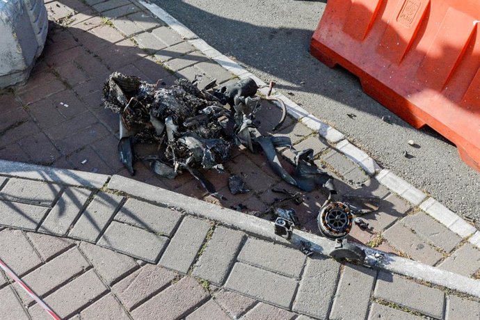 Archivo - October 17, 2022, Kyiv, Ukraine: Debris seen on the ground near the site of a drone attack in Kyiv. It was reported that five separate explosions occurred in Kyiv due to the attacks carried out by the Russian forces in the early hours of the m