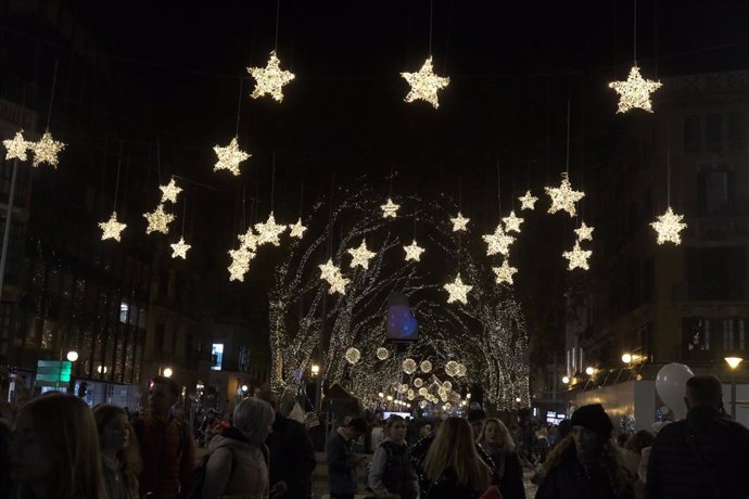 Encendido oficial de las luces de Navidad en Palma, en la Plaza de la Reina, a 19 de noviembre de 2022