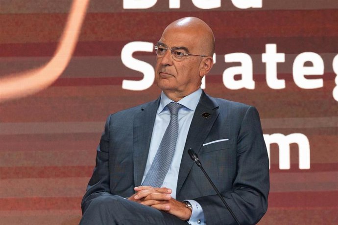 Archivo - El ministro de Exteriores griego, Nikos Dendias