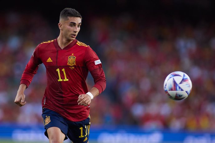 Archivo - Ferran Torres of Spain in action during the UEFA Nations League, Group A2, football match played between Spain and Portugal at Benito Villamarin stadium on June 2, 2022, in Sevilla, Spain.