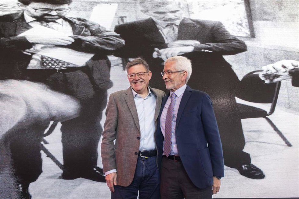 El 'president' de la Generalitat y secretario general del PSPV-PSOE, Ximo Puig, y el expresident Joan Lerma