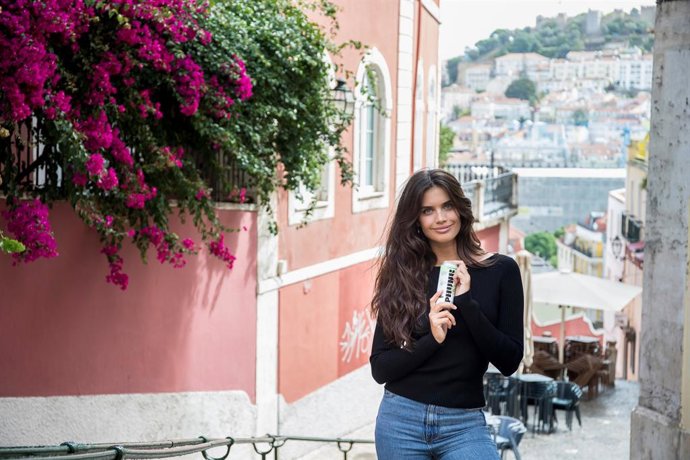 Sara Sampaio in Lisbon with her new brand: PHUNK