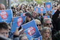 La AEP manifiesta su "total apoyo" a los pediatras que se han declarado en huelga por sus condiciones laborales