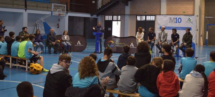 Actividad del programa 'Mentor 10' en el IES La Arboleda de Lepe (Huelva).