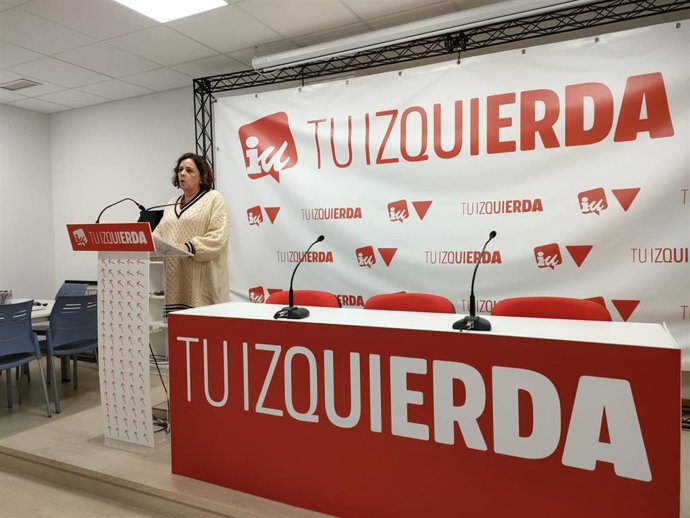 La portavoz del Grupo Parlamentario de Izquierda Unida, Henar Moreno, en comparecencia de prensa