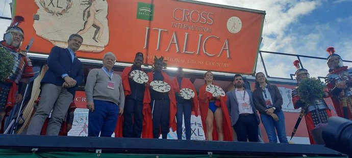 Ganadores del Cross Itálica 2022 que organiza la Diputación de Sevilla.