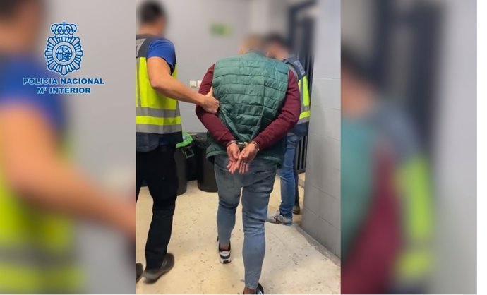 La Policía Nacional detiene a un hombre acusado de homicidio en El Ejido (Almería) en la operación 'Tajo'.