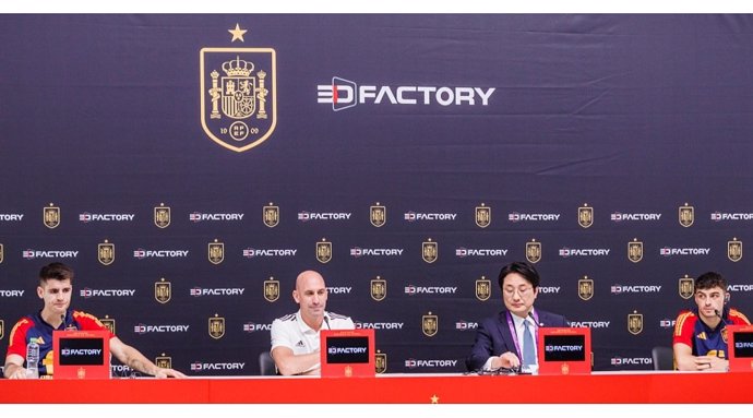 Alvaro Morata, Luis Rubiales, Brian Oh y Pedri durante la presentación del acuerdo entre la RFEF y '3D Factory'