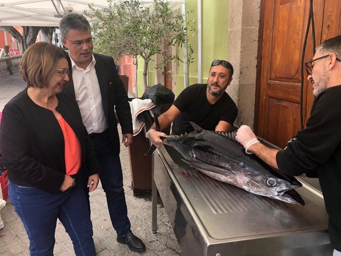 El consejero de Agricultura, Ganadería y Pesca del Cabildo de Tenerife, Javier Parilla, en unas jornadas sobre productos pesqueros