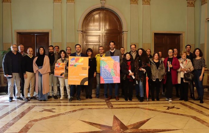 Presentación de la quinta edición del festival Fair Saturday en el Ayuntamiento de Huelva.