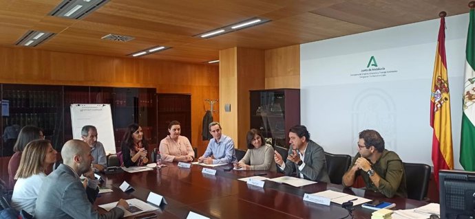 Daniel Sánchez en la reunión sobre especialidades formativas.