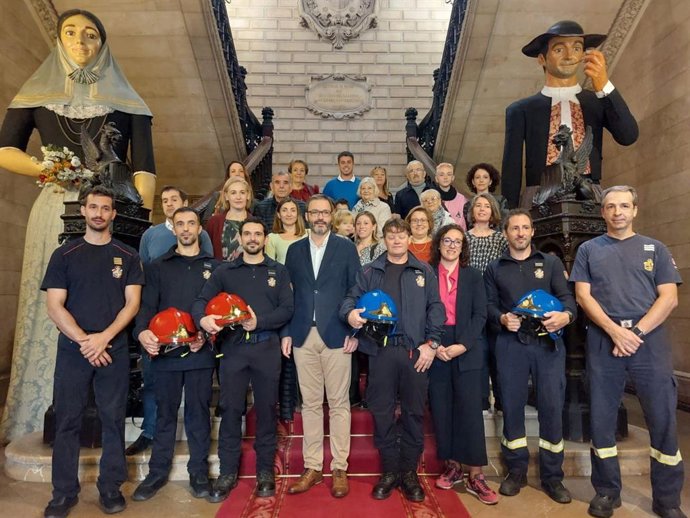 Dos sargentos y dos capataces del Servicio Contra Incendios de Palma toman posesión en el Ayuntamiento