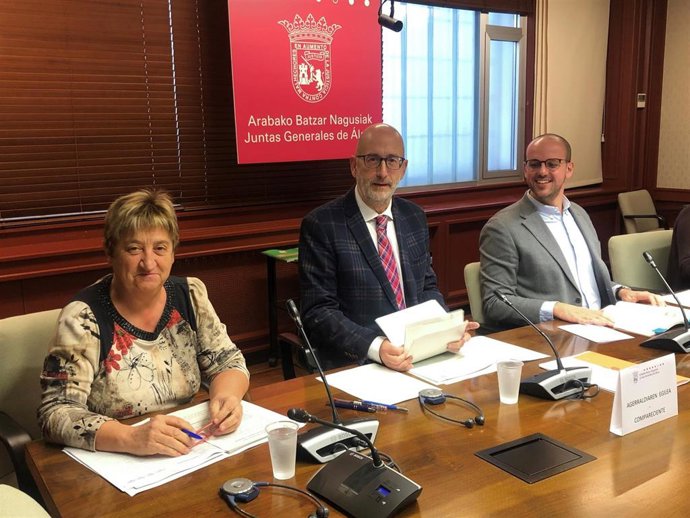 El diputado de Medio Ambiente y Urbanismo, Josean Galera, ha presentado el presuopuesto de su departamento ante las Juntas Generales de Álava