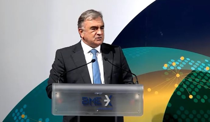 Archivo - El consejero delegado de BME, Javier Hernani, en el Foro Latibex 2020.