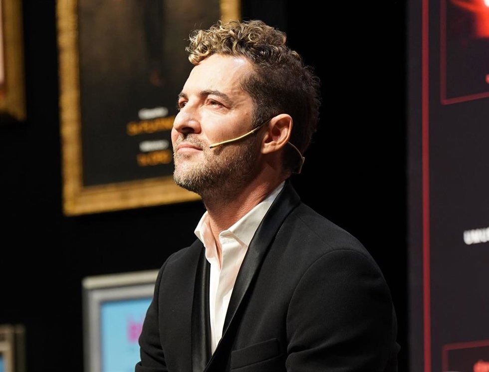 El cantante David Bisbal durante la rueda de prensa en la que presenta su nuevo concierto con el que celebra sus veinte años de carrera