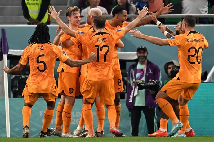 Los jugadores de los Países Bajos celebran el 0-1 de Cody Gapko ante Senegal en el Mundial de Catar 