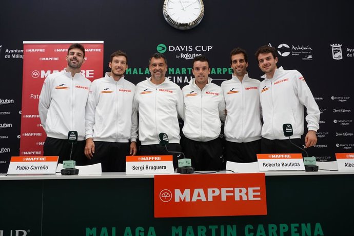 De izda a dcha: Marcel Granollers, Pablo Carreño, Sergi Bruguera, Roberto Bautista, Albert Ramos y Pedro Martínez
