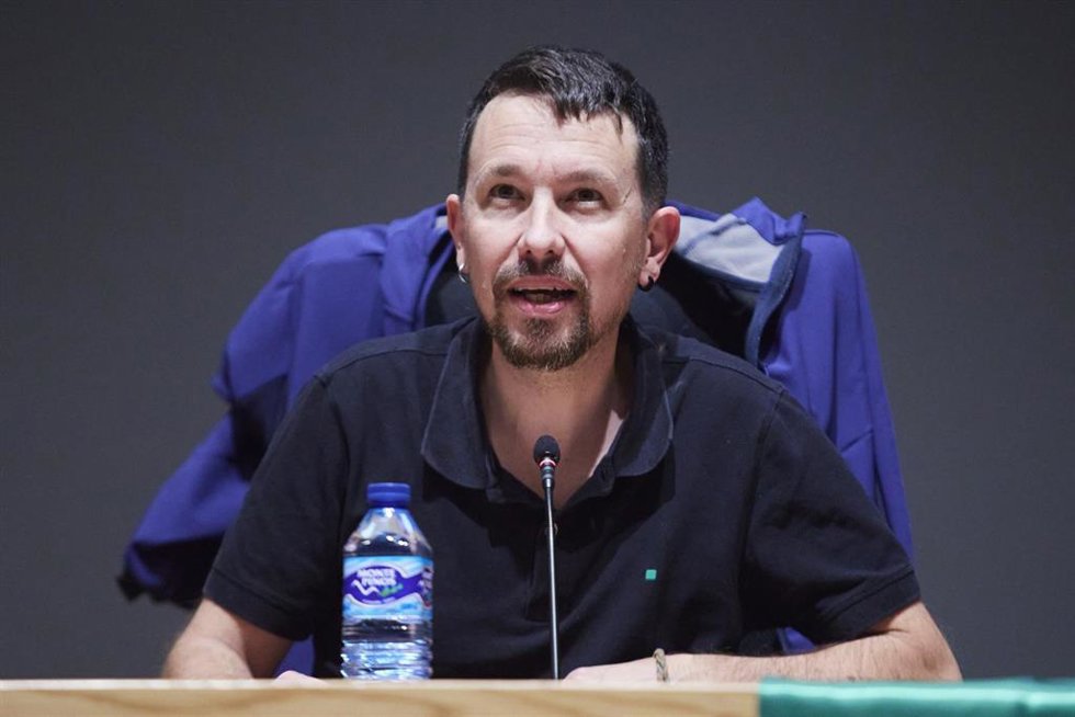 El exlíder de Podemos Pablo Iglesias, durante la presentación de su libro 'Medios y cloacas', a 11 de noviembre de 2022 en Sevilla (Andalucía, España). El exlider de Podemos, Pablo Iglesias, acude a Sevilla a presentar su nuevo libro.