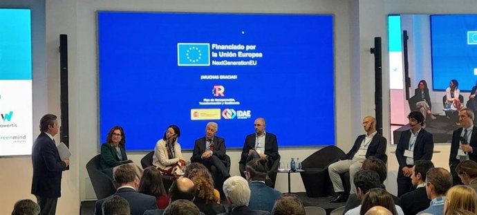 Uno de los momentos del I Encuentro Nacional de Almacenamiento Energético que se ha celebrado este martes en Valencia con la participación el director general de Transición Energética, Pep Malagrava.