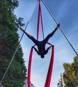 Espacio Vías de León acoge el domingo la exhibición de técnicas circenses '¿Dónde se baila?'