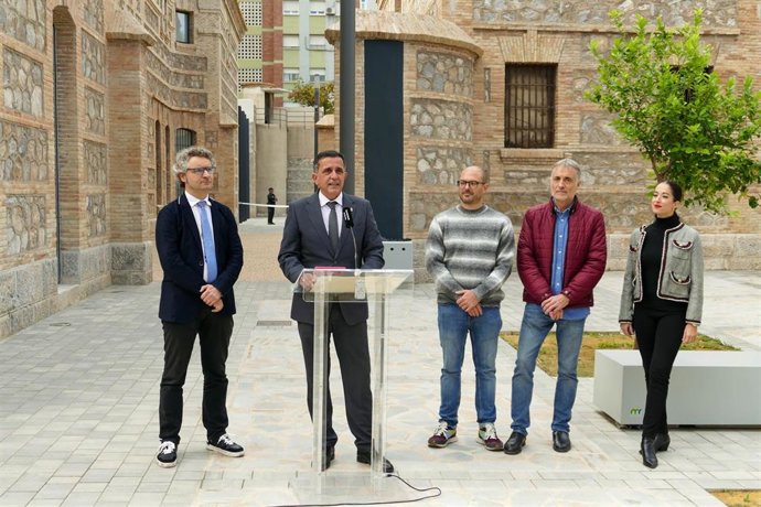 El alcalde de Murcia presenta las actividades por el aniversario de la muerte de Miguel Hernández