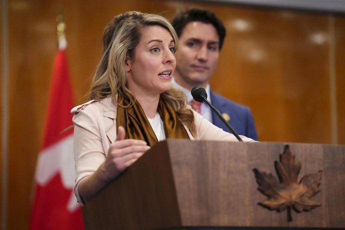 En primer término la ministra de Asuntos Exteriores de Canada, Melanie Joly.
