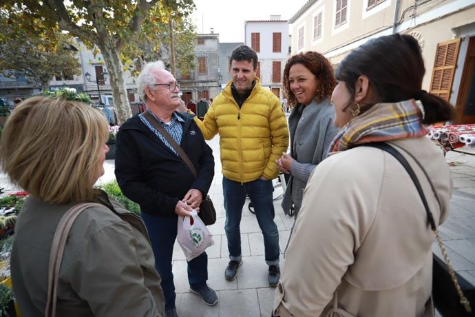 La presidenta del Consell de Mallorca, Catalina Cladera, durante su visita a Art.
