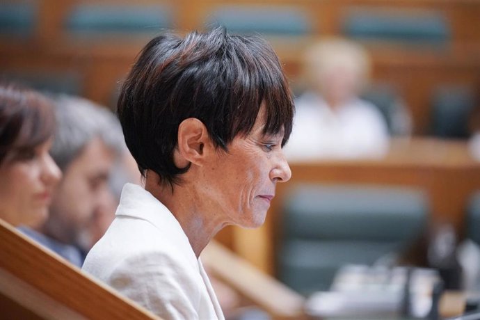 Archivo - La portavoz de EH Bildu en el Parlamento vasco, Maddalen Iriarte, durante un debate de política general, en el Parlamento Vasco, a 22 de septiembre de 2022, en Vitoria-Gasteiz, Álava