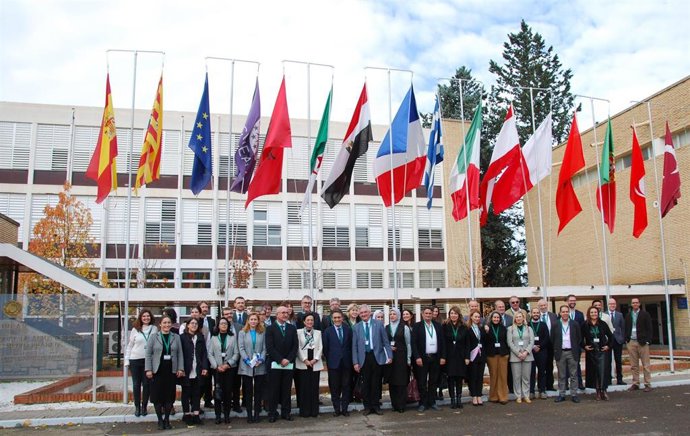 La reunión tiene lugar en Zaragoza.