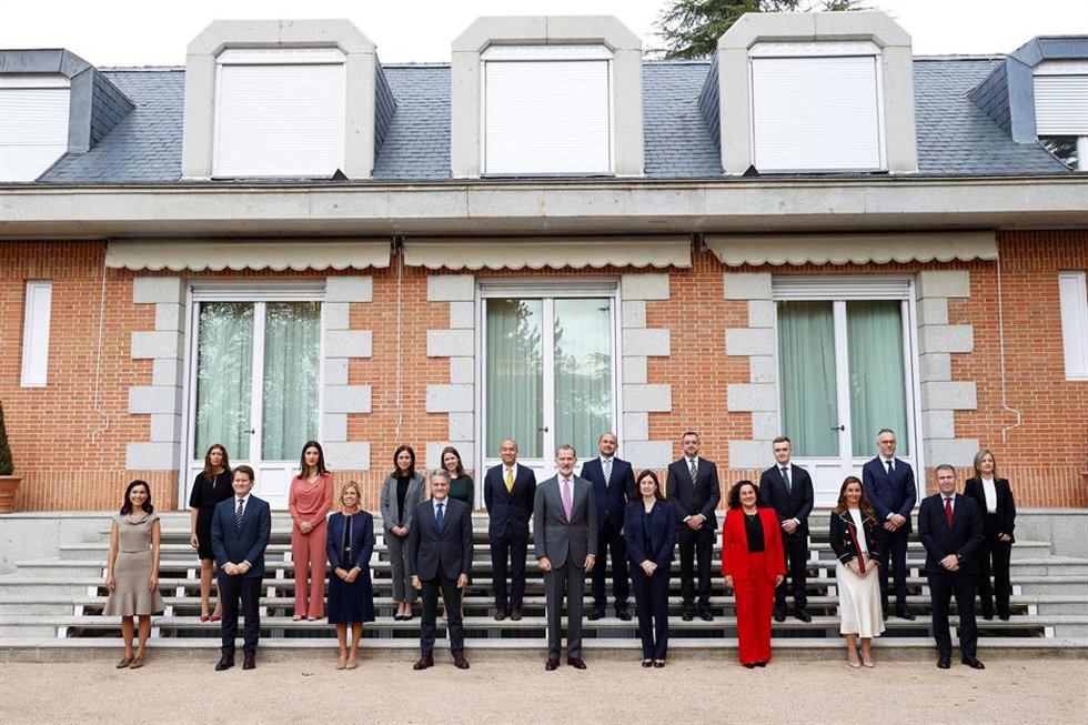 La Presidenta De Microsoft Western Europe, Cindy Rose; El Presidente De Microsoft España, Alberto Granados; Y El Comité De Dirección De La Compañía Han Presentado Al Rey De España, Felipe VI, La Nueva Región Cloud Que La Empresa Abrirá En España
