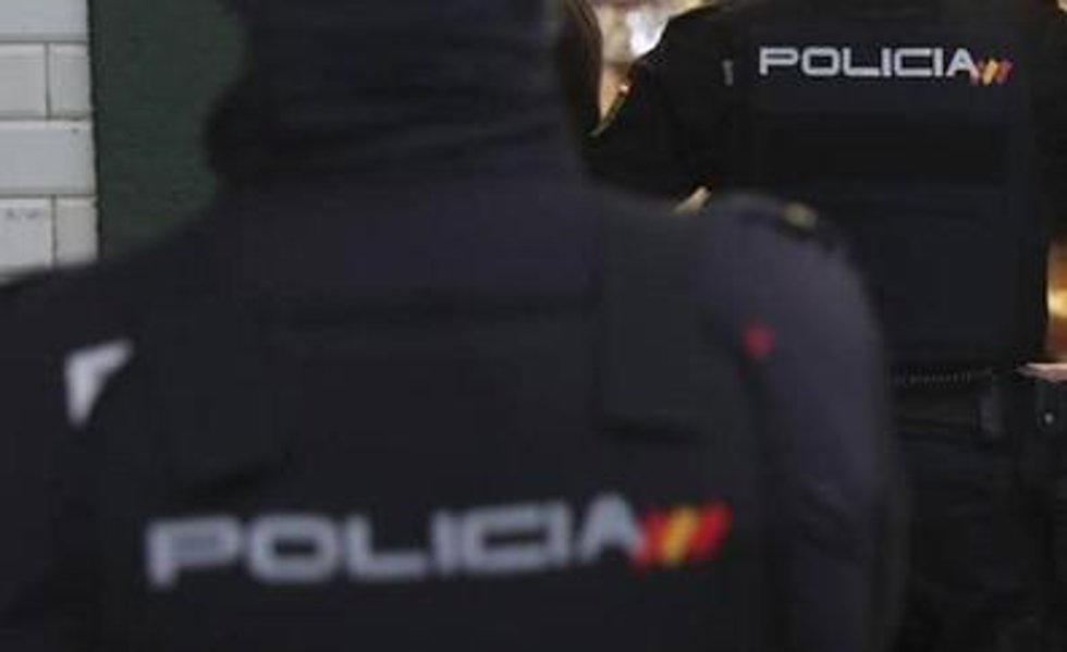 Un agente de la Policía Nacional.