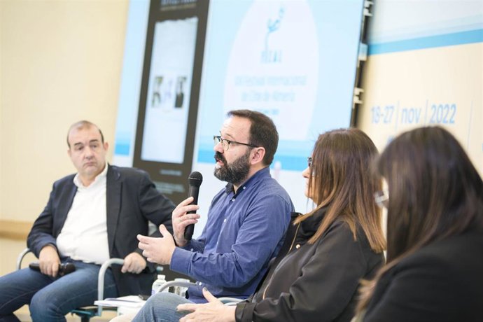 Presentación del documental 'Manuel Falces. Inventario de espejos'.