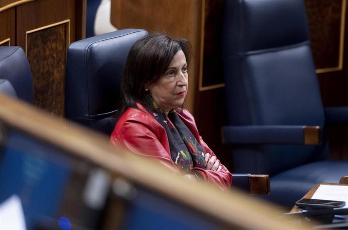 La ministra de Defensa, Margarita Robles, durante una sesión plenaria.