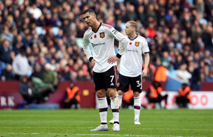 06 November 2022, United Kingdom, Birmingham: Manchester United's Cristiano Ronaldo (L)is pictured during the English Premier League soccer match between Aston Villa and Manchester United at Villa Park. Photo: Barrington Coombs/PA Wire/dpa